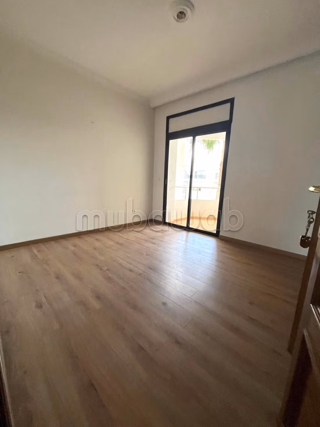 Appartement vide Aindiab