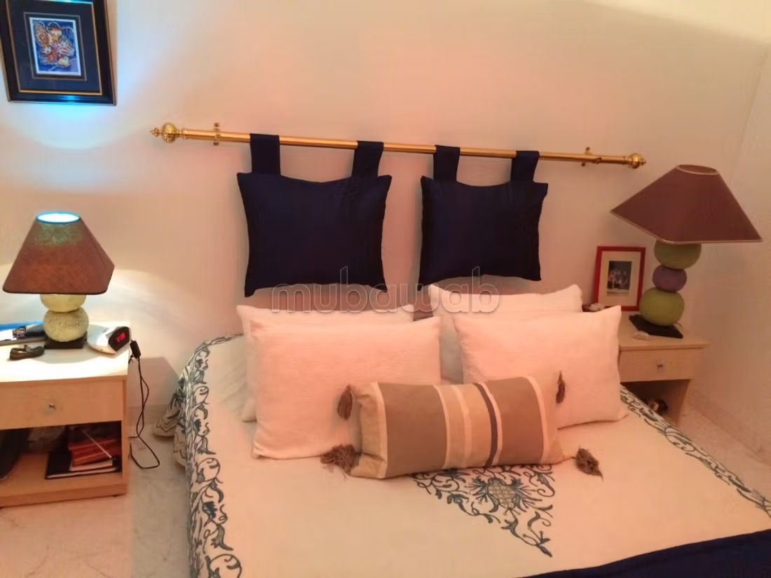 Appartement à l'achat à Skanes. 1 chambre. Porte sécurisée et chauffage central