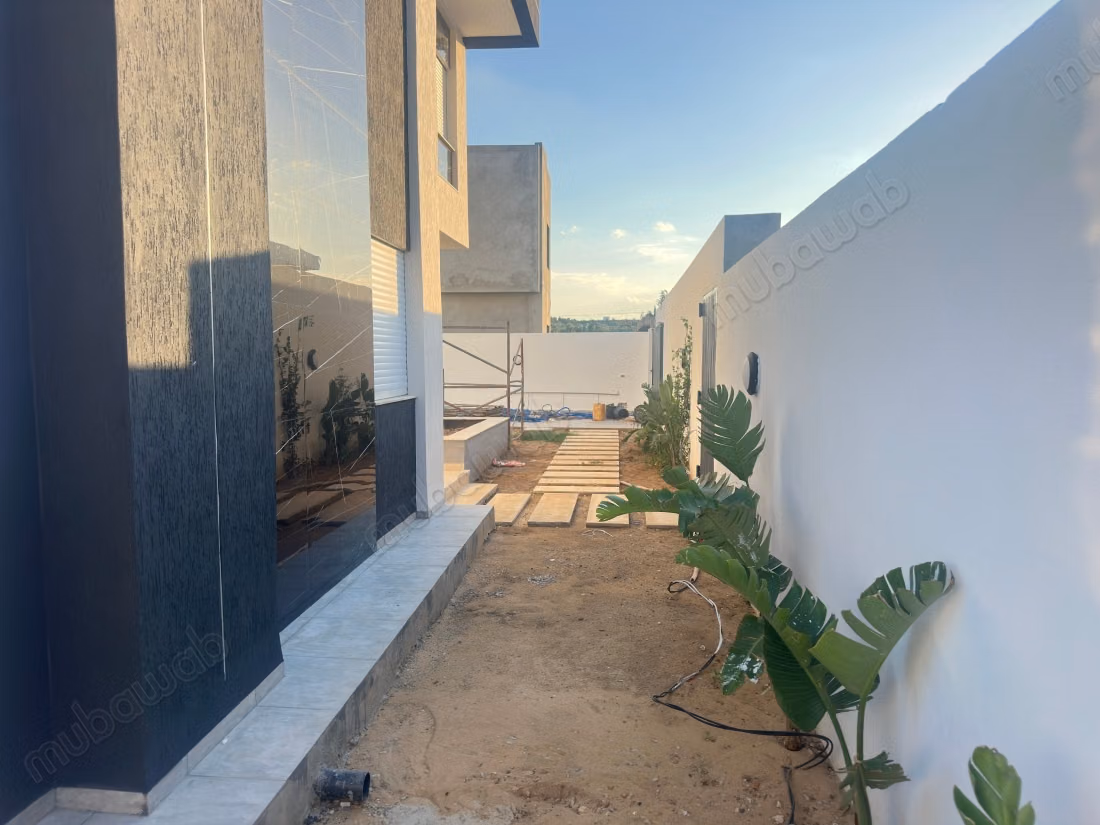 Una villa affascinante in stile moderno