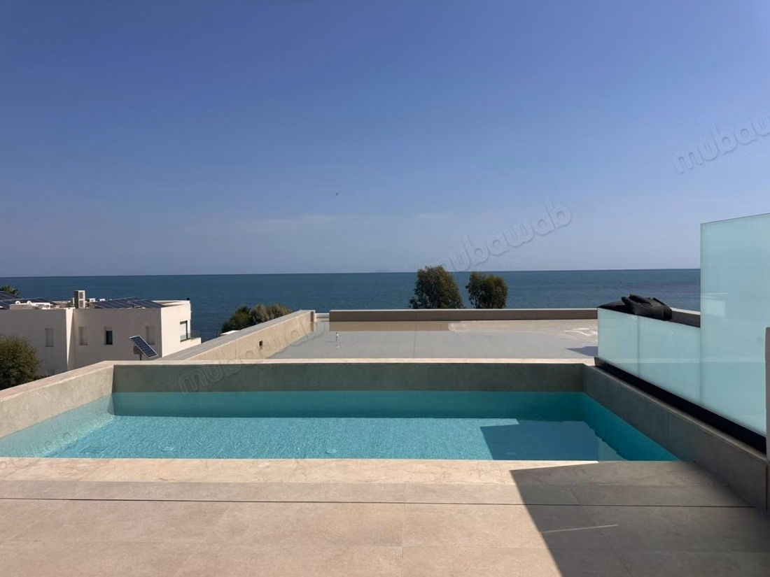 Appartamento arredato con piscina