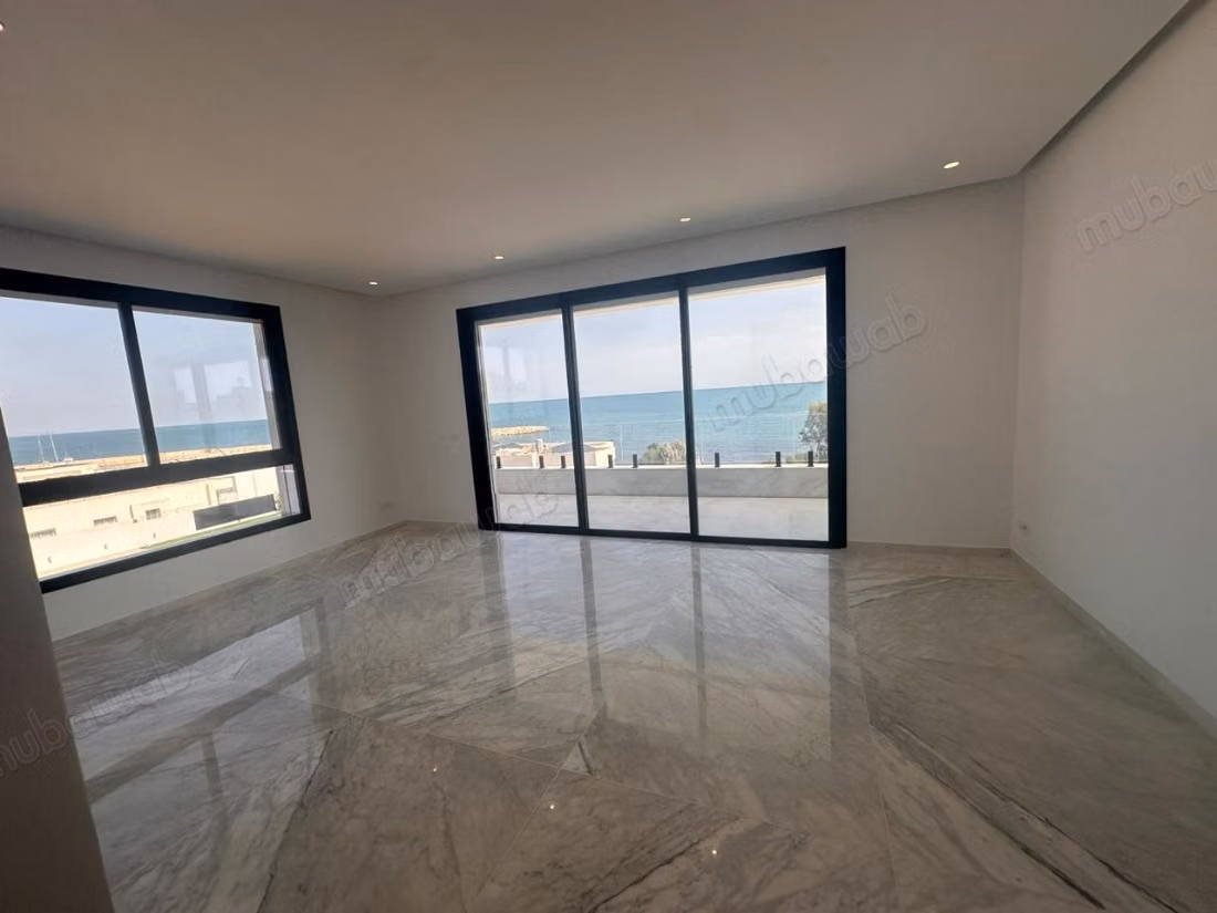 Appartamento arredato con piscina