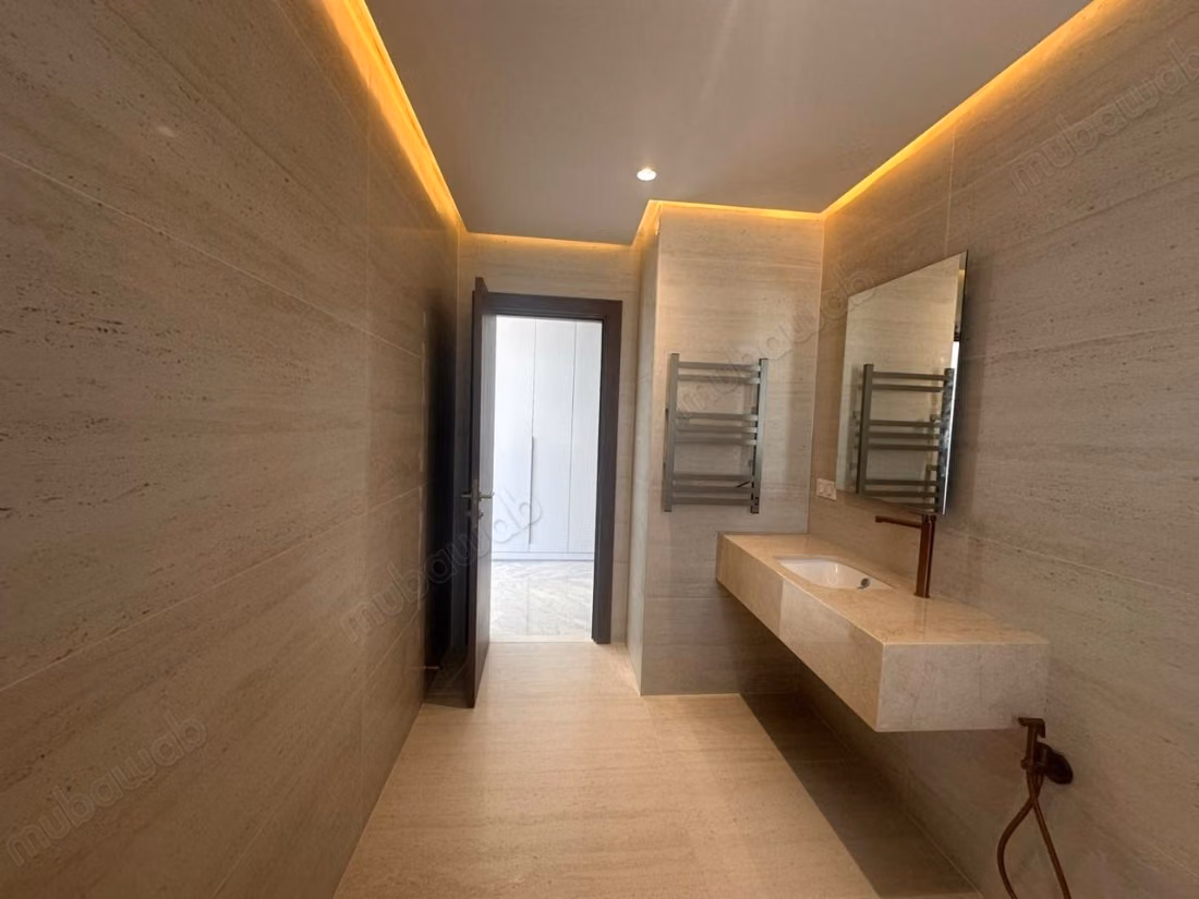 Appartamento arredato con piscina