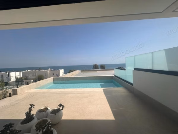 Appartamento arredato con piscina