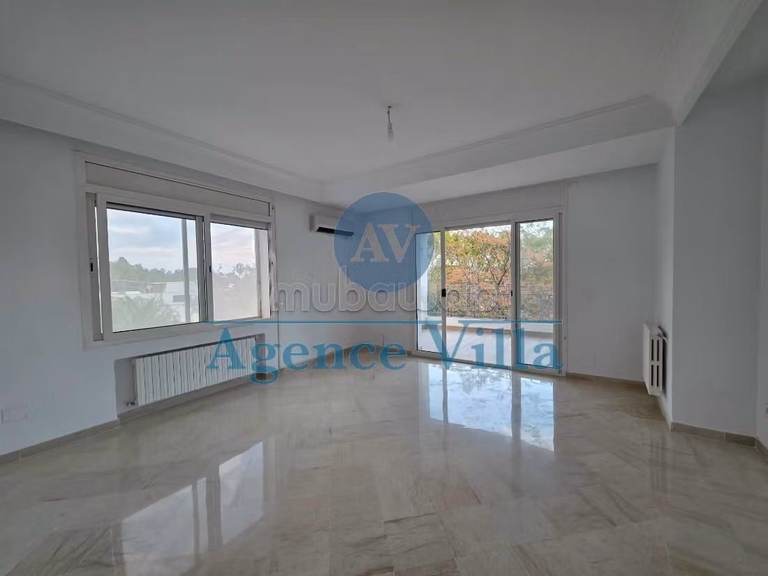 Un appartamento S3 con giardino a La Marsa