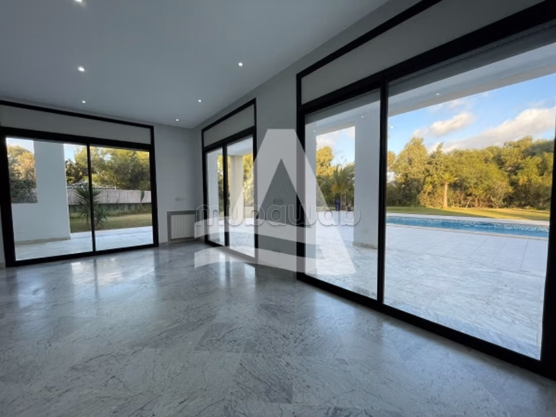 Affittare una villa vuota o semi-arredata al golf