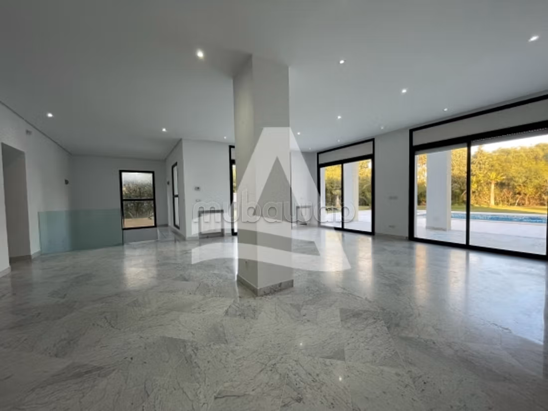 Affittare una villa vuota o semi-arredata al golf