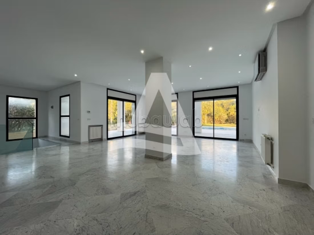 Affittare una villa vuota o semi-arredata al golf
