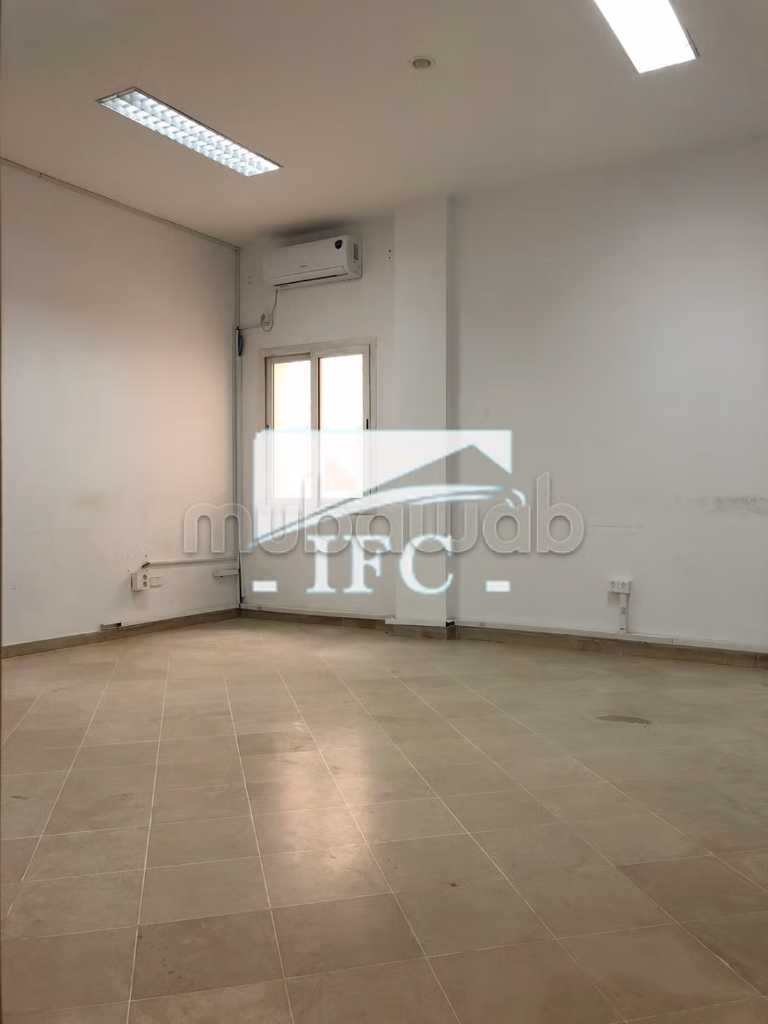 Bureau en 4 espaces 114m² charguia 1 IFCC150
