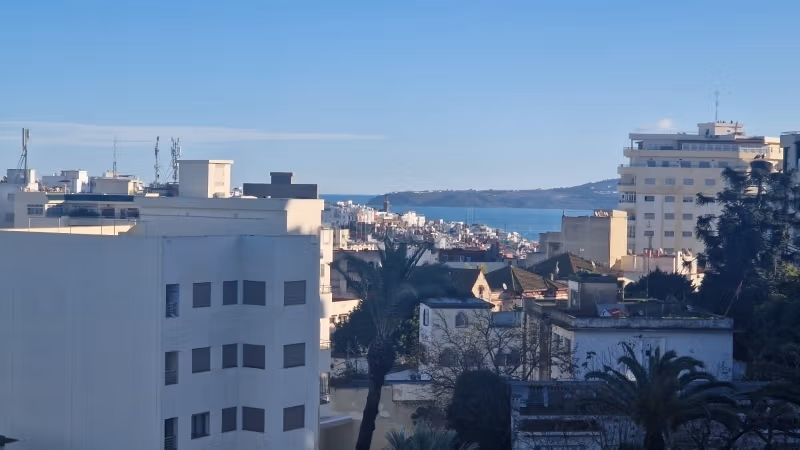 Splendido appartamento in affitto a Iberie. Superficie totale 320 m². Salotto marocchino, sistema di sicurezza