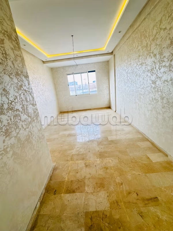 Bel apartamento en alquiler en Belvédère. 1 Habitación. Con ascensor y terraza