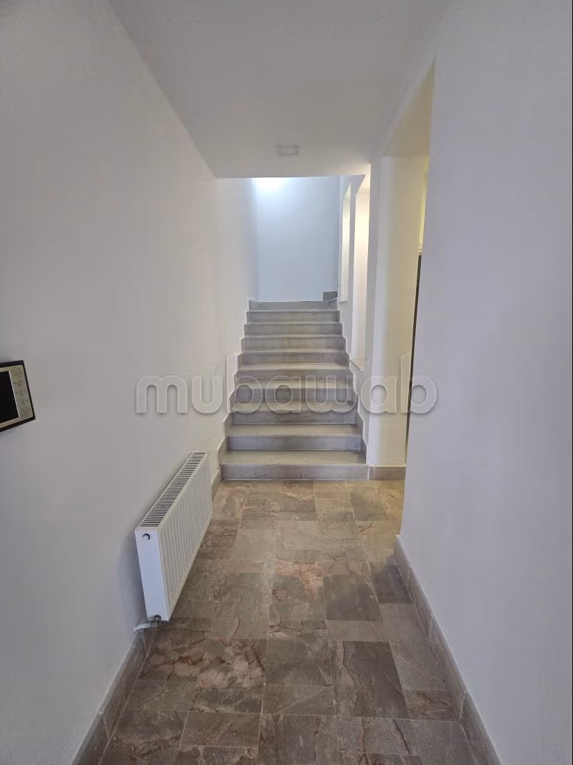 Triplex con vista mare in affitto a Marsa