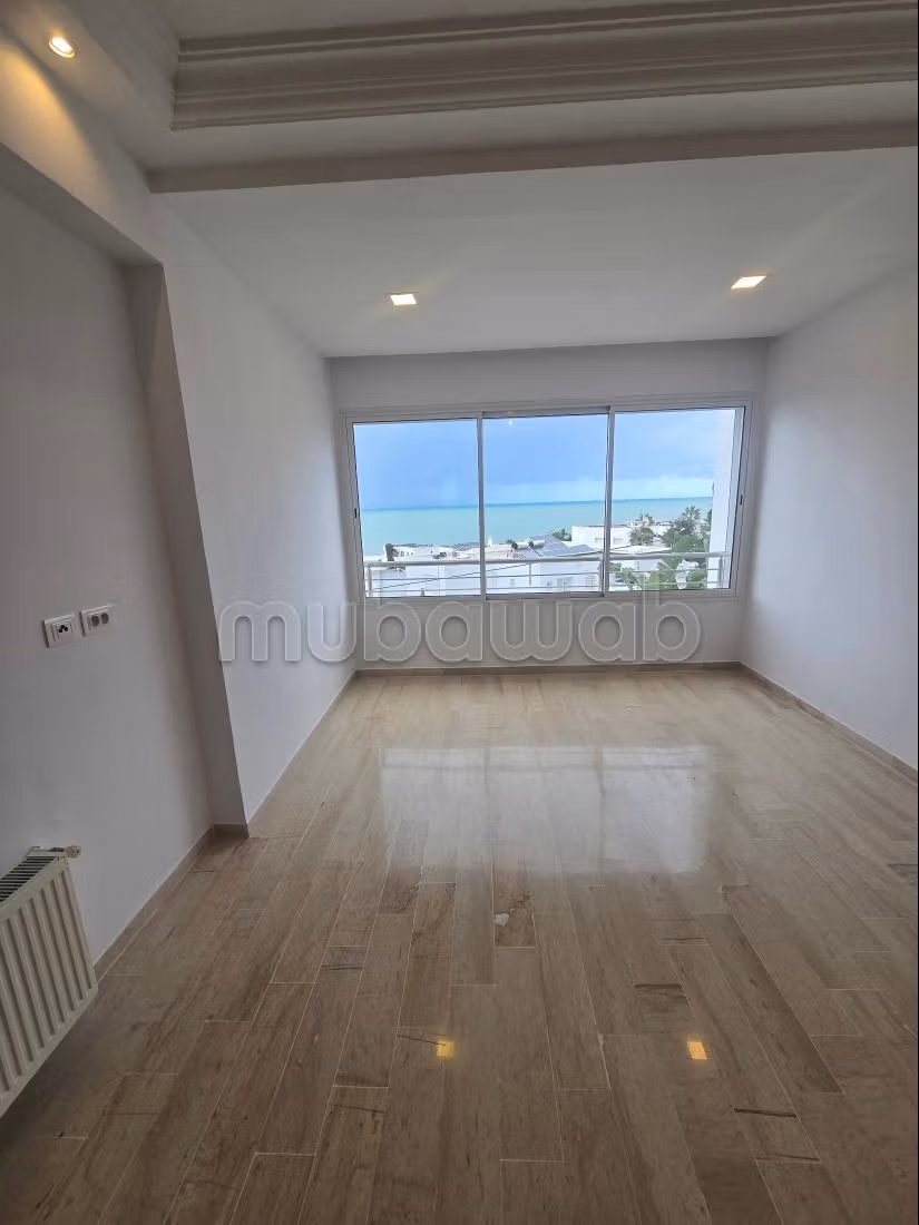 Triplex con vista mare in affitto a Marsa