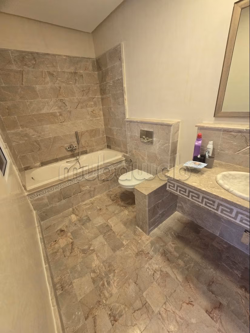 Triplex con vista mare in affitto a Marsa