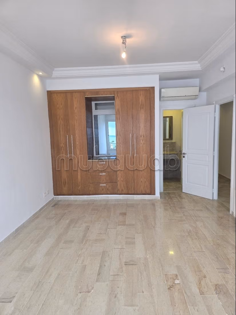Triplex con vista mare in affitto a Marsa