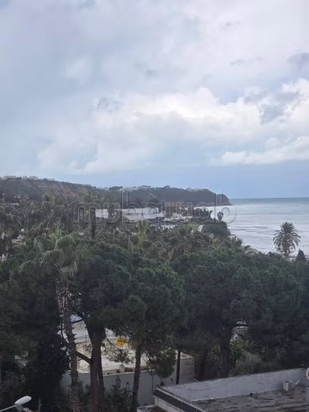 Triplex con vista mare in affitto a Marsa