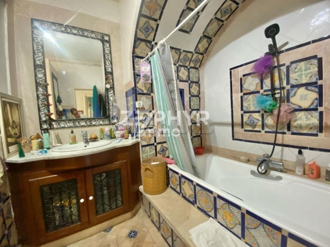 A vendre villa de plain pied à la Soukra