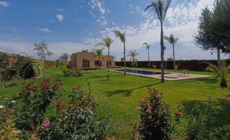 Villa's en luxe woningen beschikbaar in Route de Ouarzazate. 3 Kamers. Gemeubileerd