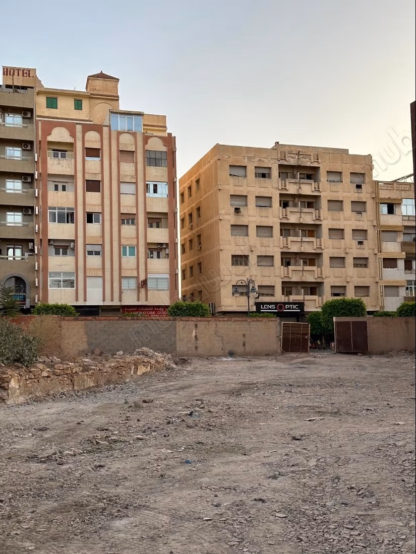 Terreno en venta – centro de Oujda