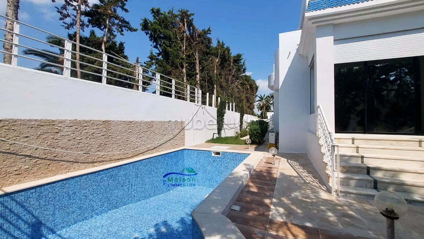IN AFFITTO Villa S5 con piscina al Lago 1