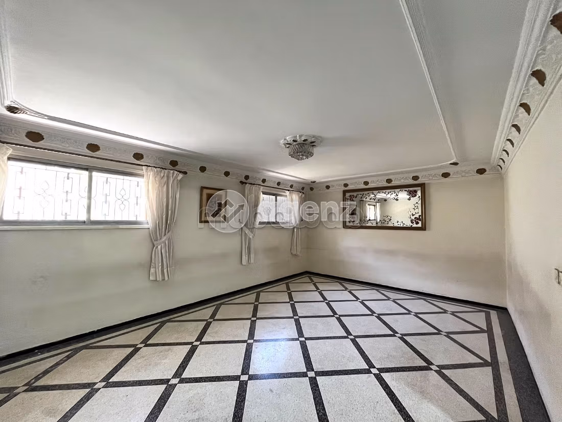 Villa te koop 552 m², 8 kamers Administratief Tanger