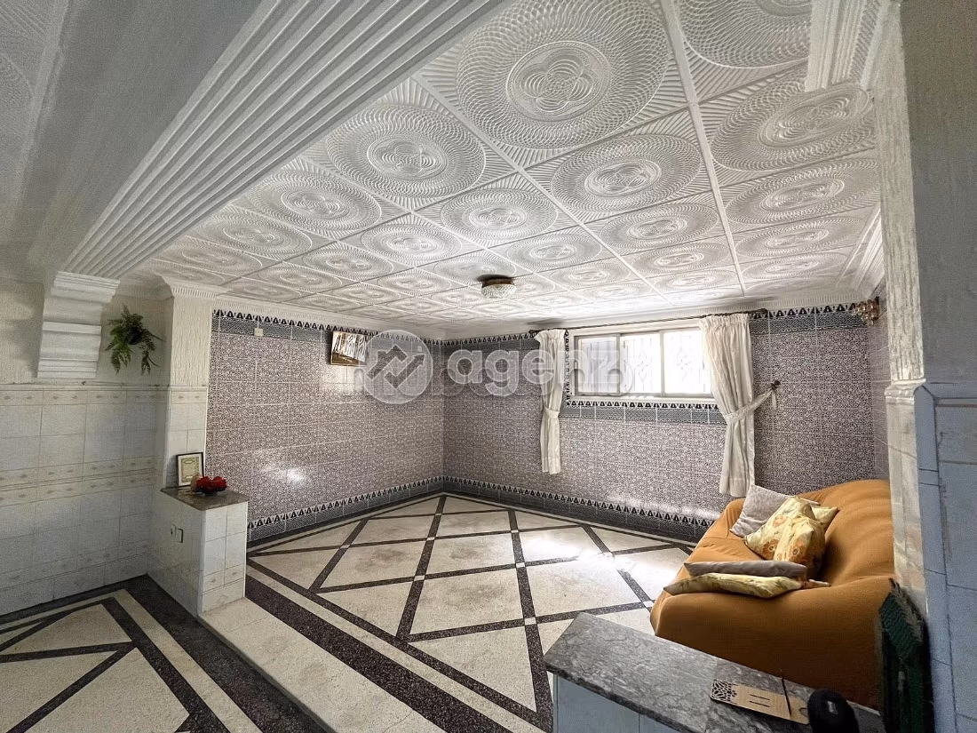 Villa te koop 552 m², 8 kamers Administratief Tanger