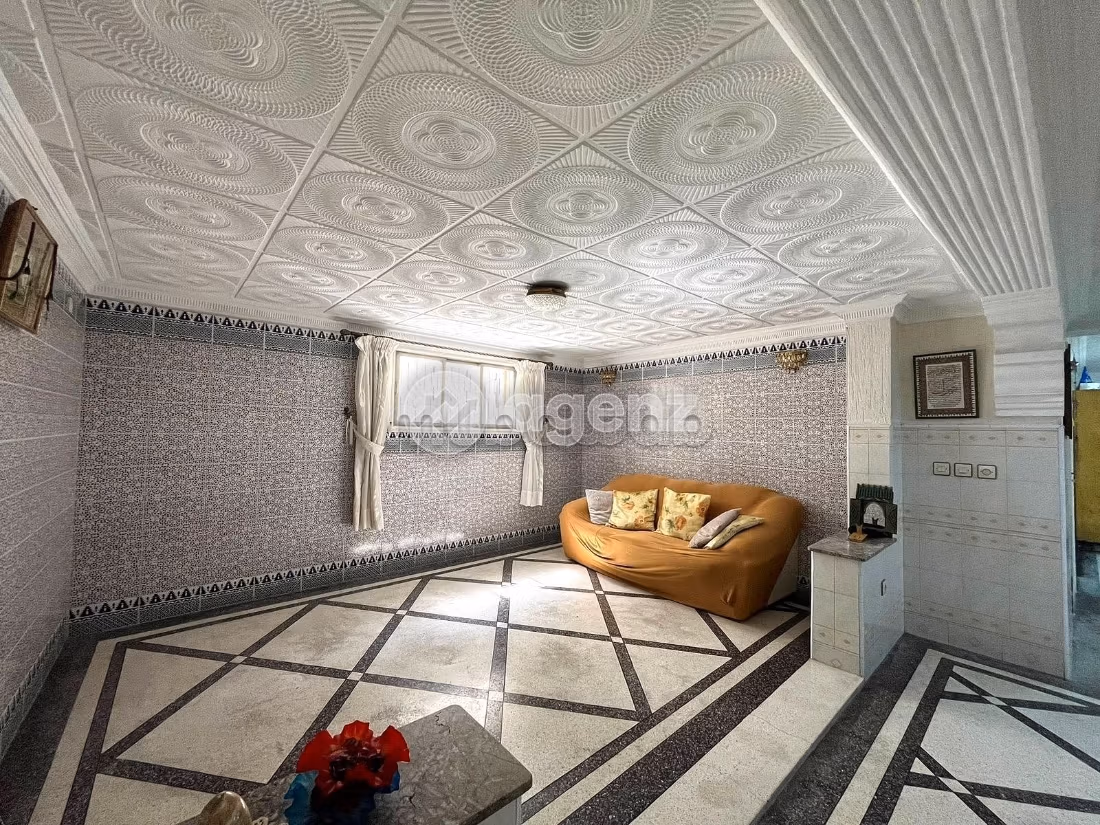 Villa te koop 552 m², 8 kamers Administratief Tanger