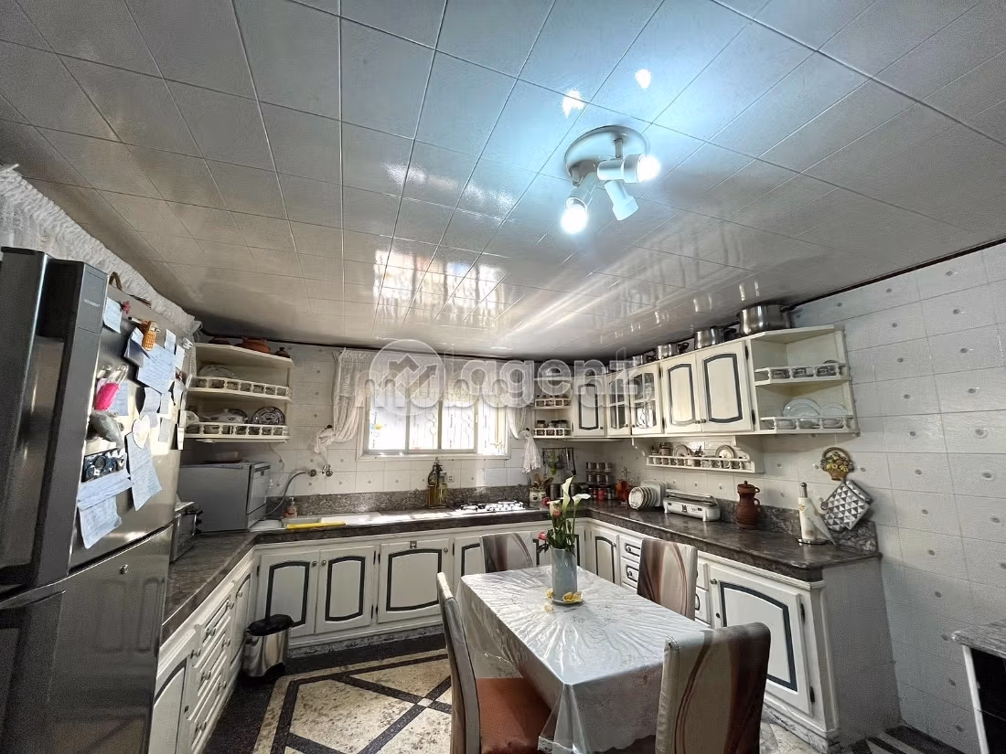 Villa te koop 552 m², 8 kamers Administratief Tanger