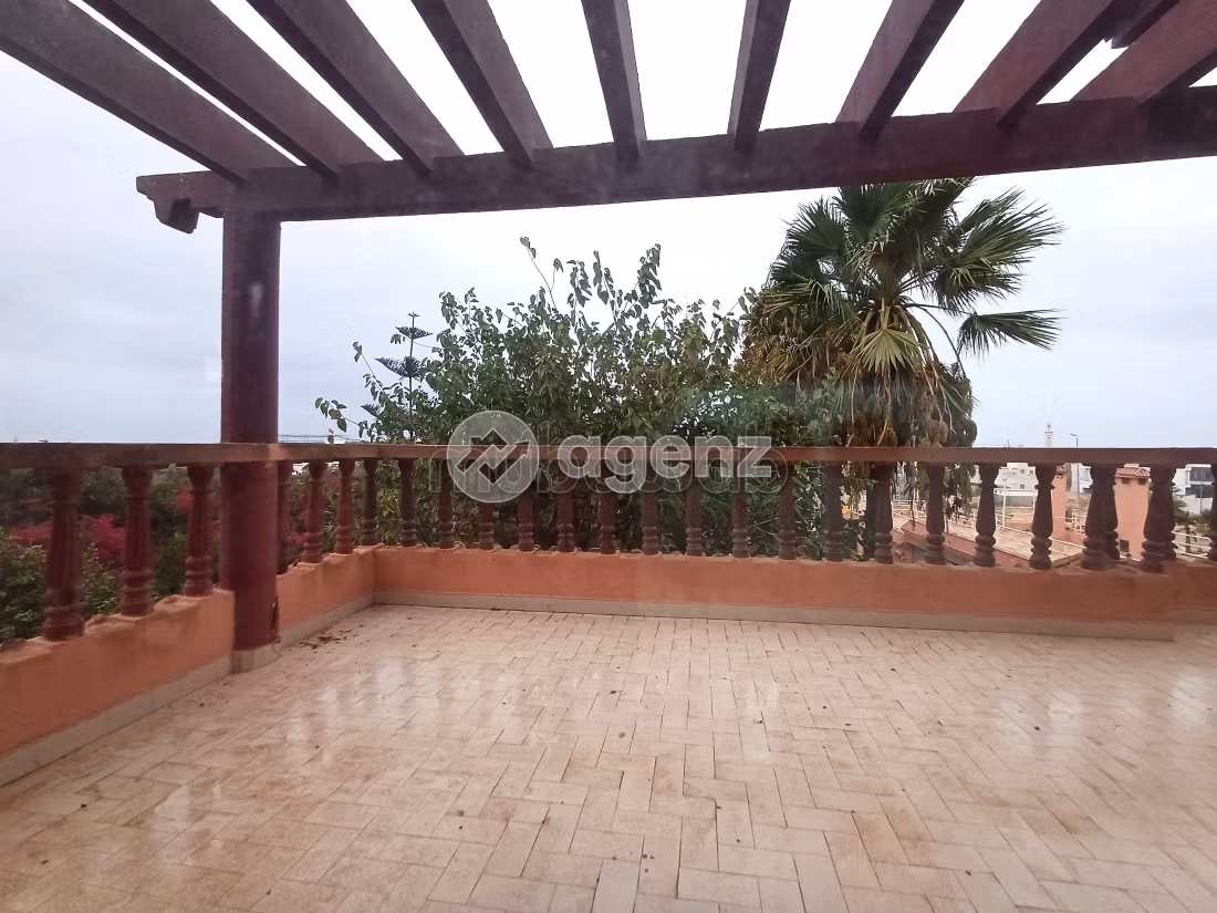 Villa à vendre 1 761 m², 9 chambres Route d'Azzemmour Dar Bouazza