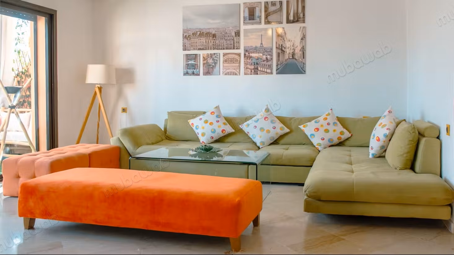 Grande studio con terrazza in affitto