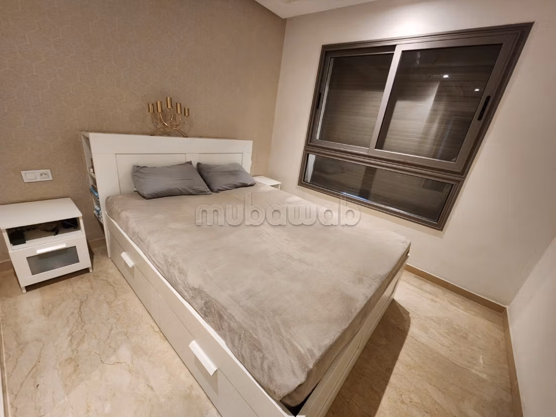 Superbe appartement à louer/ meublé à Belvédère. Superficie 50 m². Terrasse et ascenseur — 5