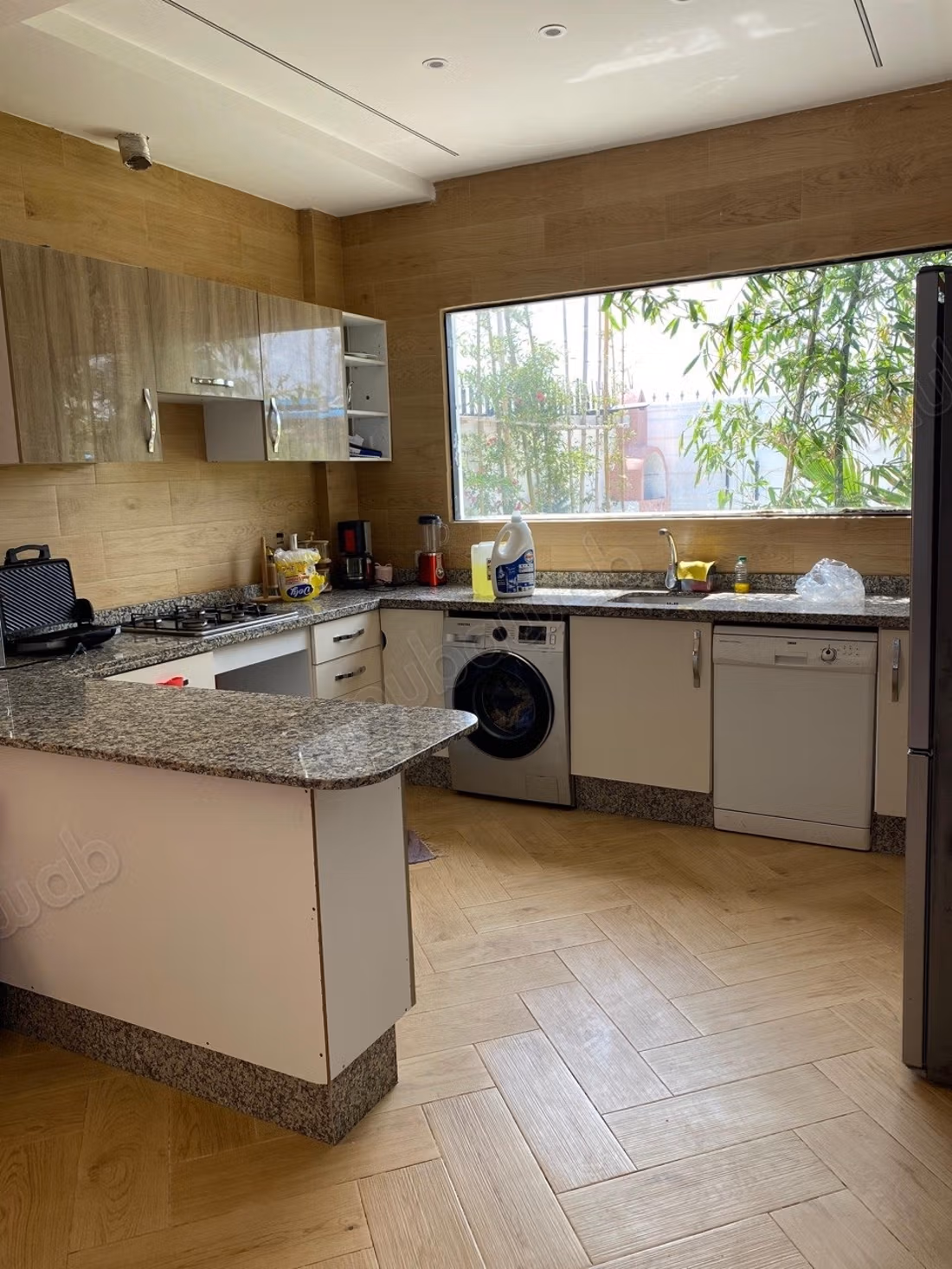 Location villa de haut standing à Route Nationale Assilah.
Superficie 150 m².
Meublé