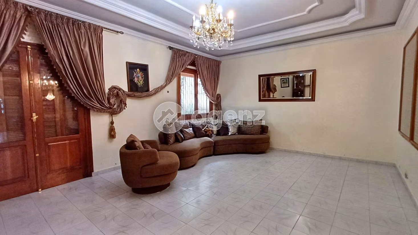 Villa à vendre 689 m², 10 chambres Al Mandar Al Jamil Tanger
