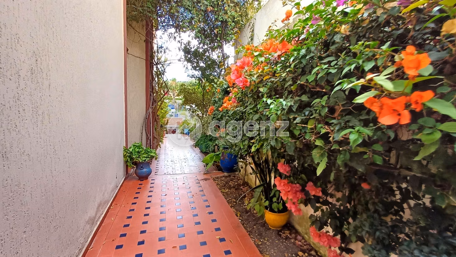 Villa à vendre 689 m², 10 chambres Al Mandar Al Jamil Tanger
