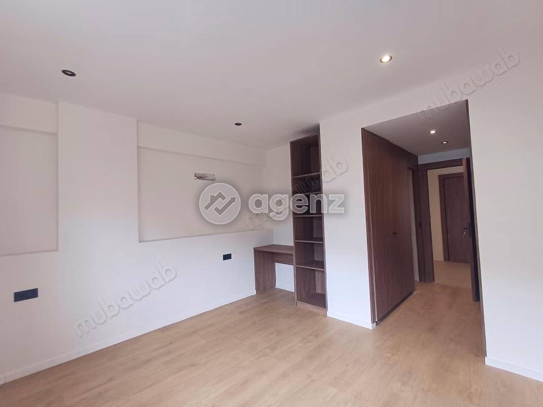 Appartement à vendre 199 m², 3 chambres Racine Casablanca