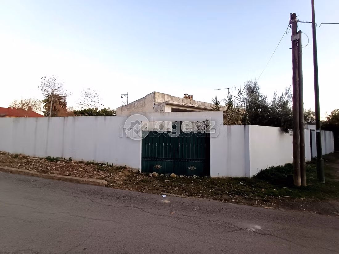 Villa à vendre 407 m², 3 chambres Essaadiyine Meknès