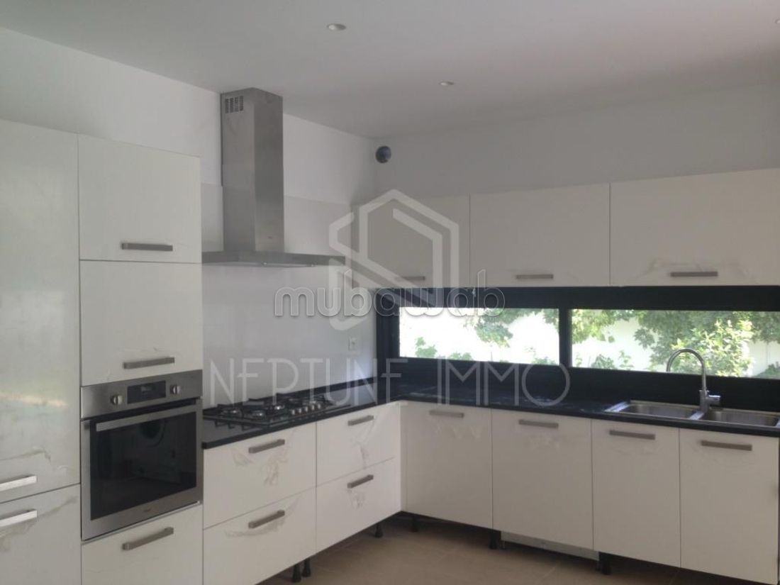 Very beautiful villa with pool in Gammarth