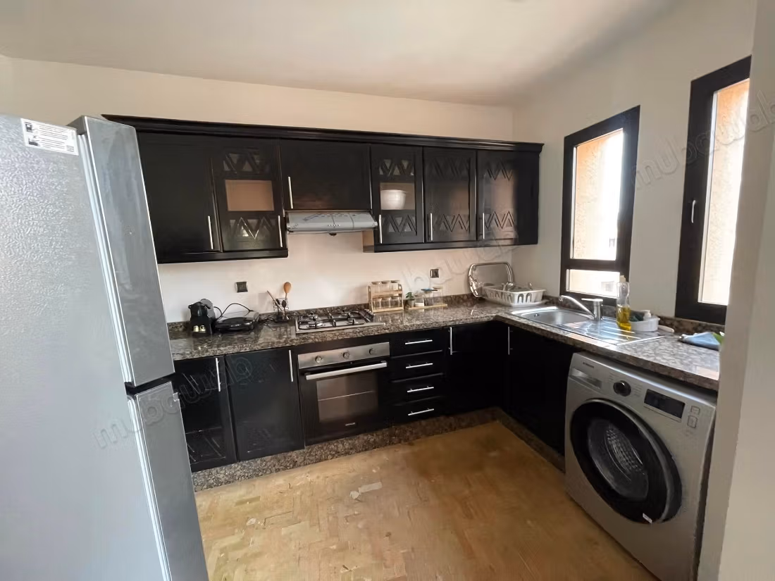 Gemeubileerd appartement met 2 slaapkamers en terras
Residentie met zwembad
