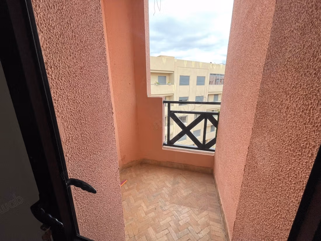Gemeubileerd appartement met 2 slaapkamers en terras
Residentie met zwembad