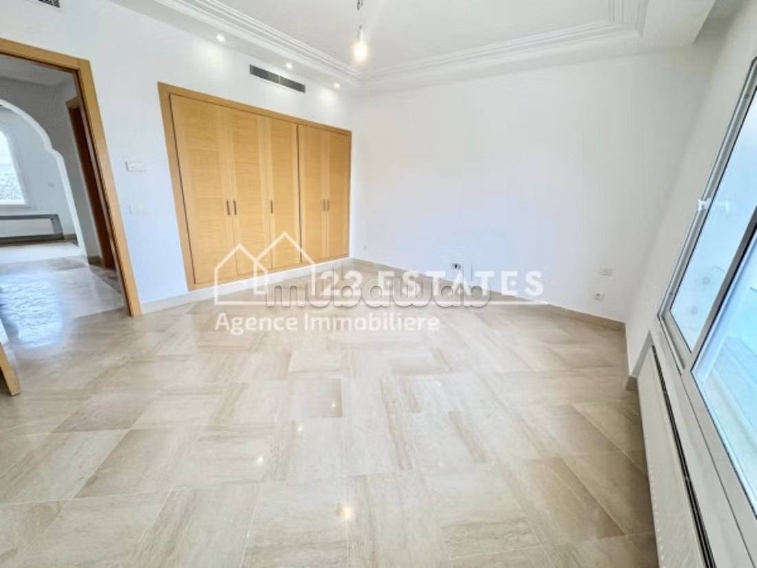 Villa S3 con vista mare e piscina a Gammarth