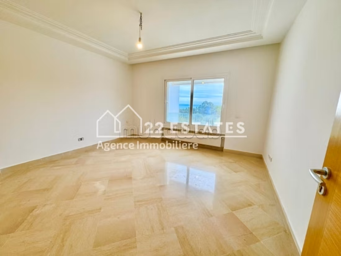 Villa S3 con vista mare e piscina a Gammarth