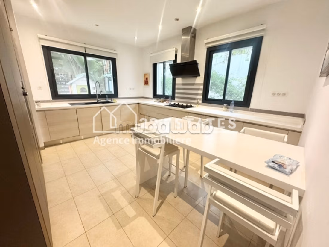 Villa S4 con vista mare, piscina e giardino a Gammarth
