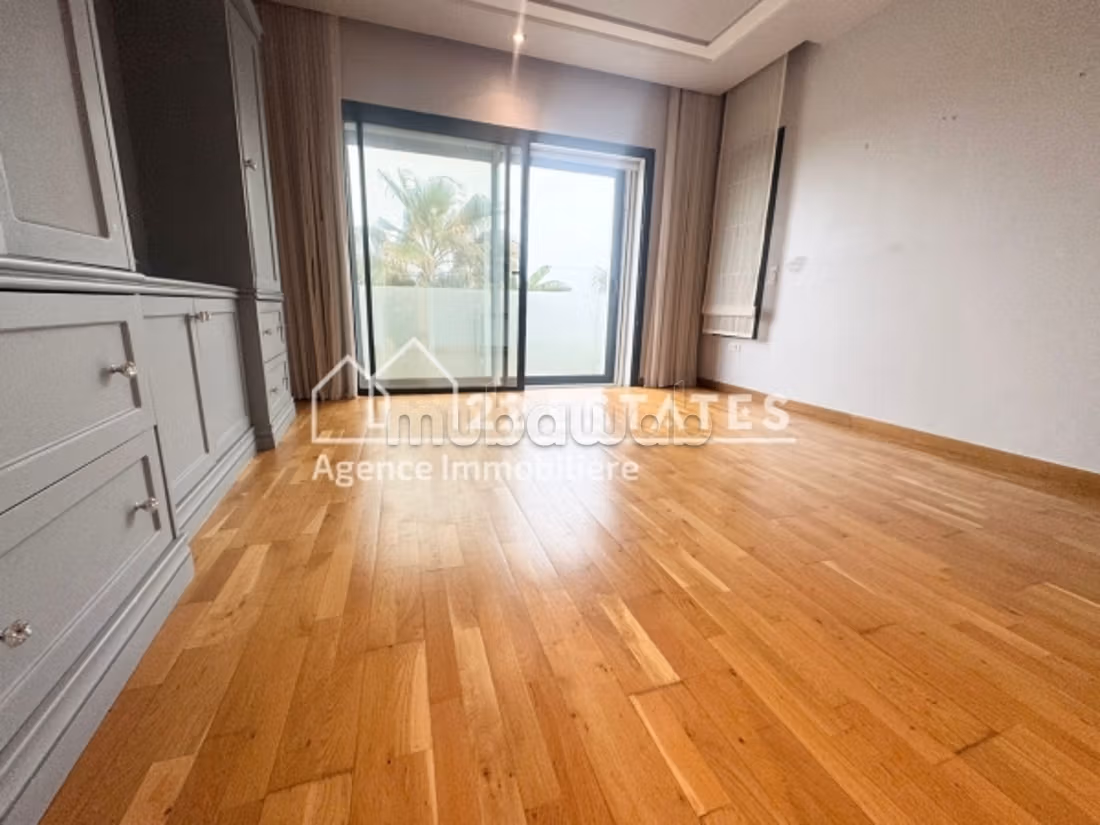 Villa S4 con vista mare, piscina e giardino a Gammarth
