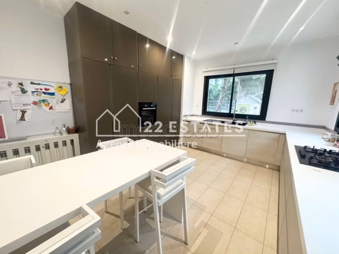 Villa S4 con vista mare, piscina e giardino a Gammarth