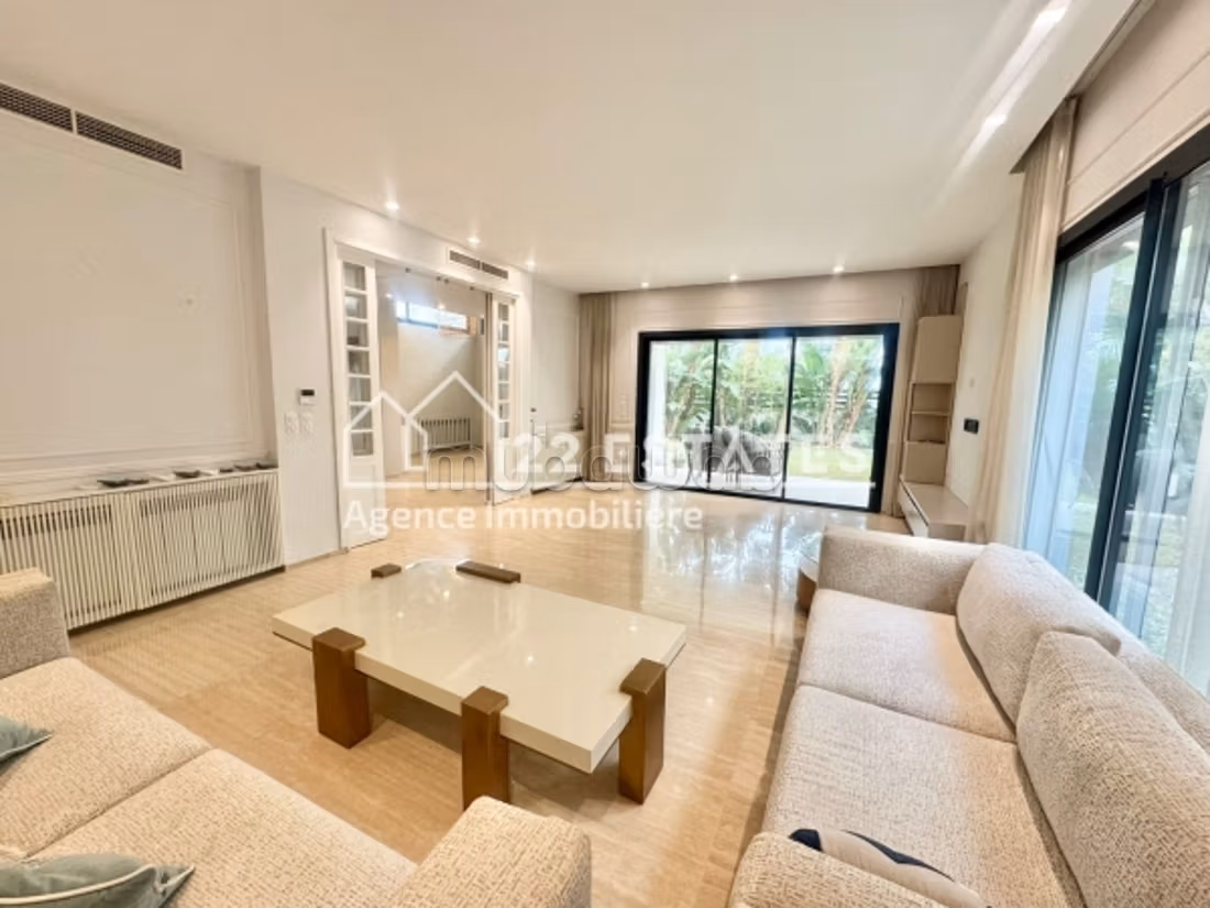 Villa S4 con vista mare, piscina e giardino a Gammarth