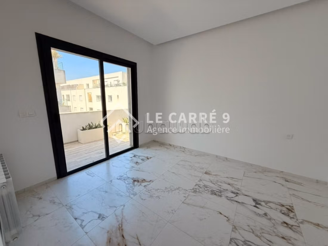 A louer un s2 neuf aux Jardins de Carthage