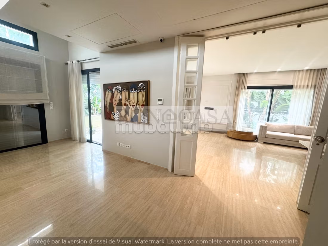 Villa S4 vuota con piscina e giardino in affitto a Gammarth