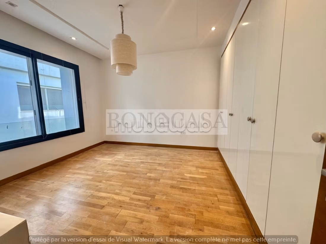 Villa S4 vuota con piscina e giardino in affitto a Gammarth