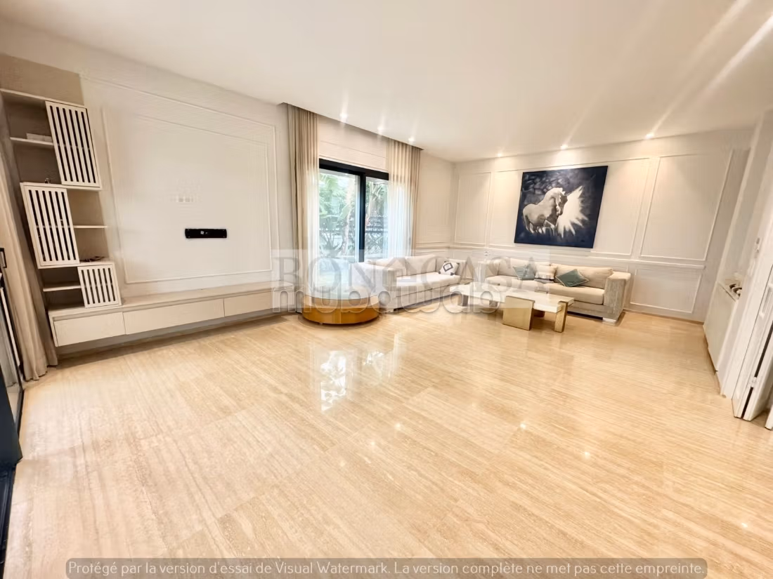 Villa S4 vuota con piscina e giardino in affitto a Gammarth