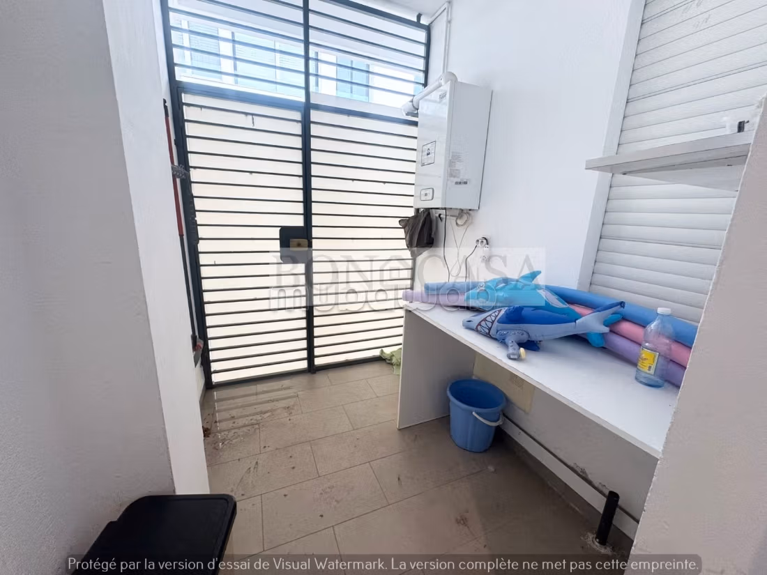 Villa S4 vuota con piscina e giardino in affitto a Gammarth