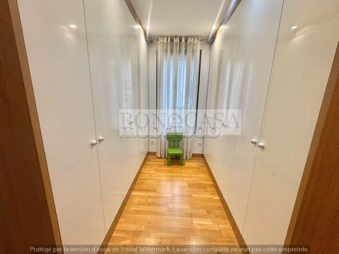 Villa S4 vuota con piscina e giardino in affitto a Gammarth